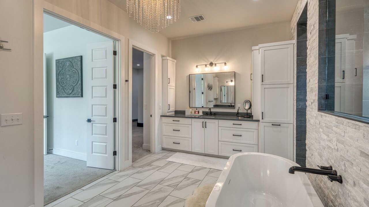 Photo of Bathroom in Highland Lake Estates