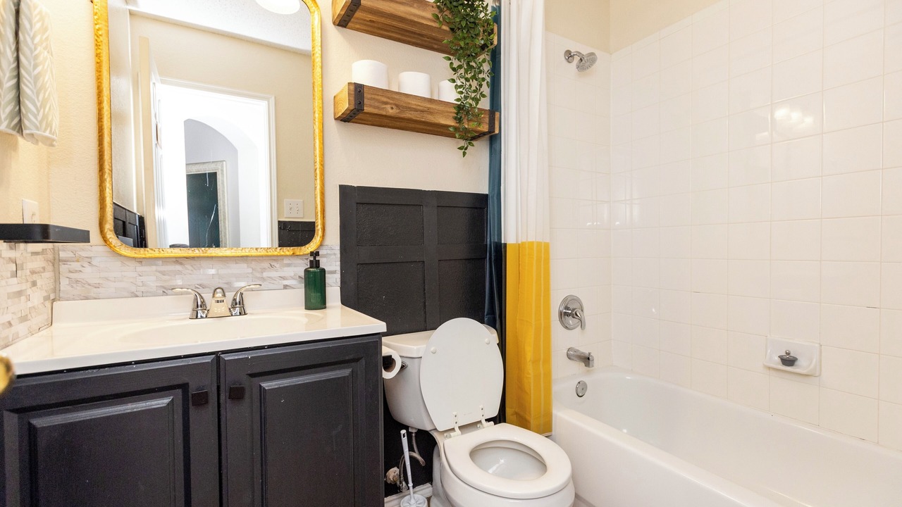 Photo of Bathroom in Fossil Creek