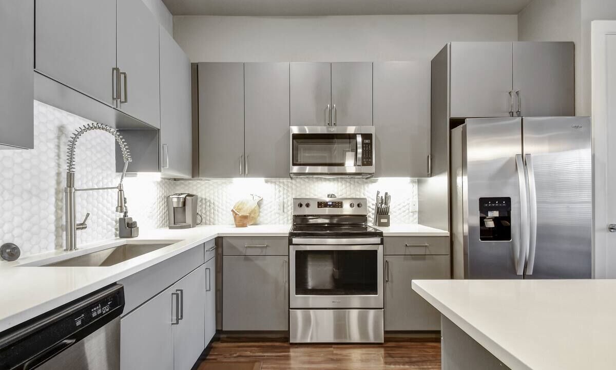 Photo of Kitchen in Main - Military Plaza