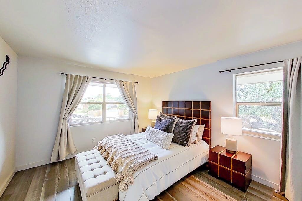 Photo of Bedroom in Horseshoe Bay