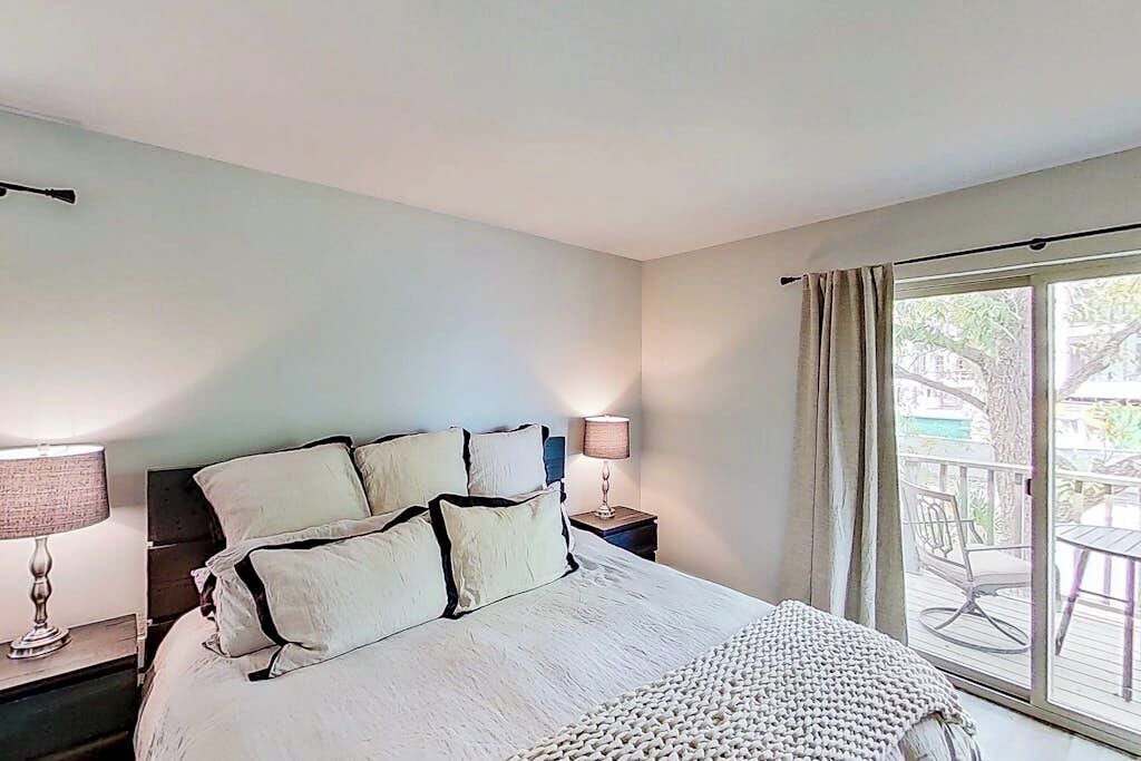 Photo of Bedroom in Horseshoe Bay