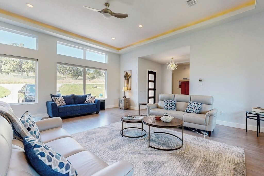 Photo of Livingroom in Horseshoe Bay West