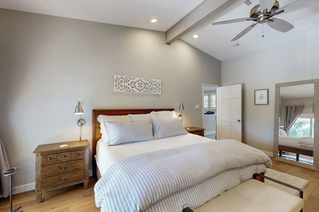 Photo of Bedroom in Horseshoe Bay