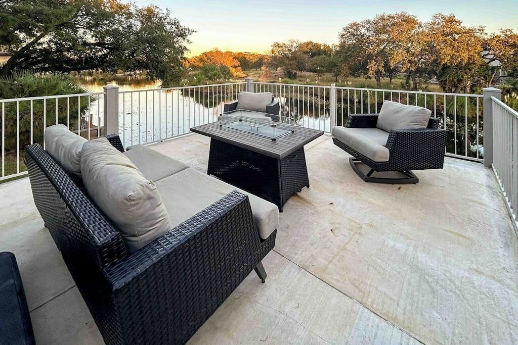 Photo of Patio Balcony in Horseshoe Bay