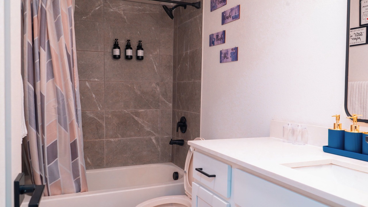 Photo of Bathroom in Oak Lawn