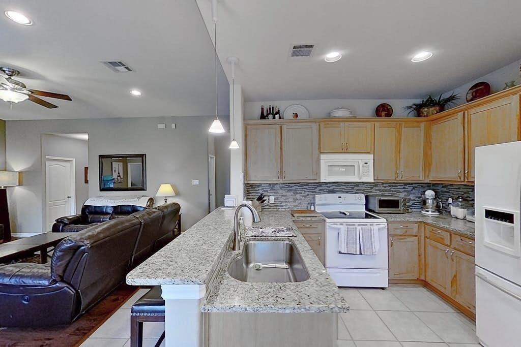 Photo of Kitchen in Apache Shores