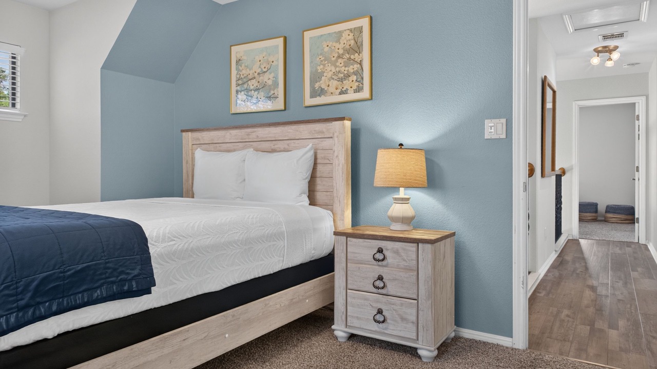 Photo of Bedroom in Point Venture