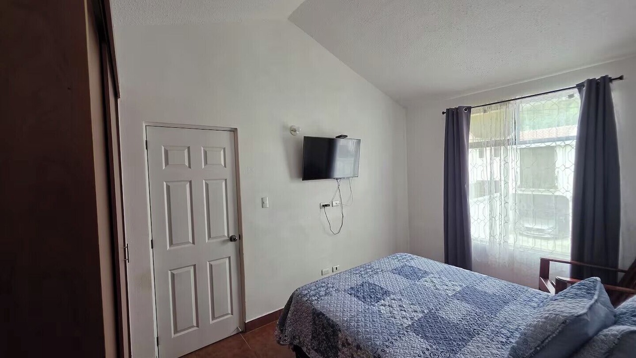 Photo of Bedroom in Santa Lucia Milpas Altas