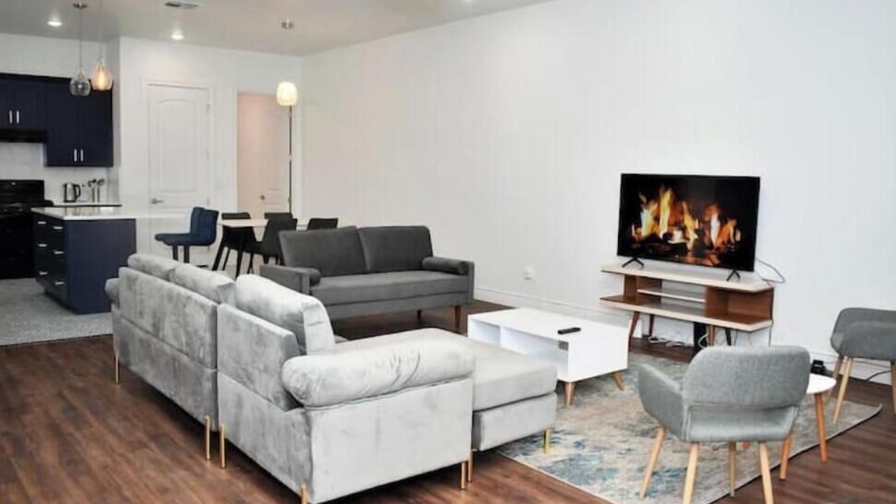 Photo of Livingroom in Tobin Hill