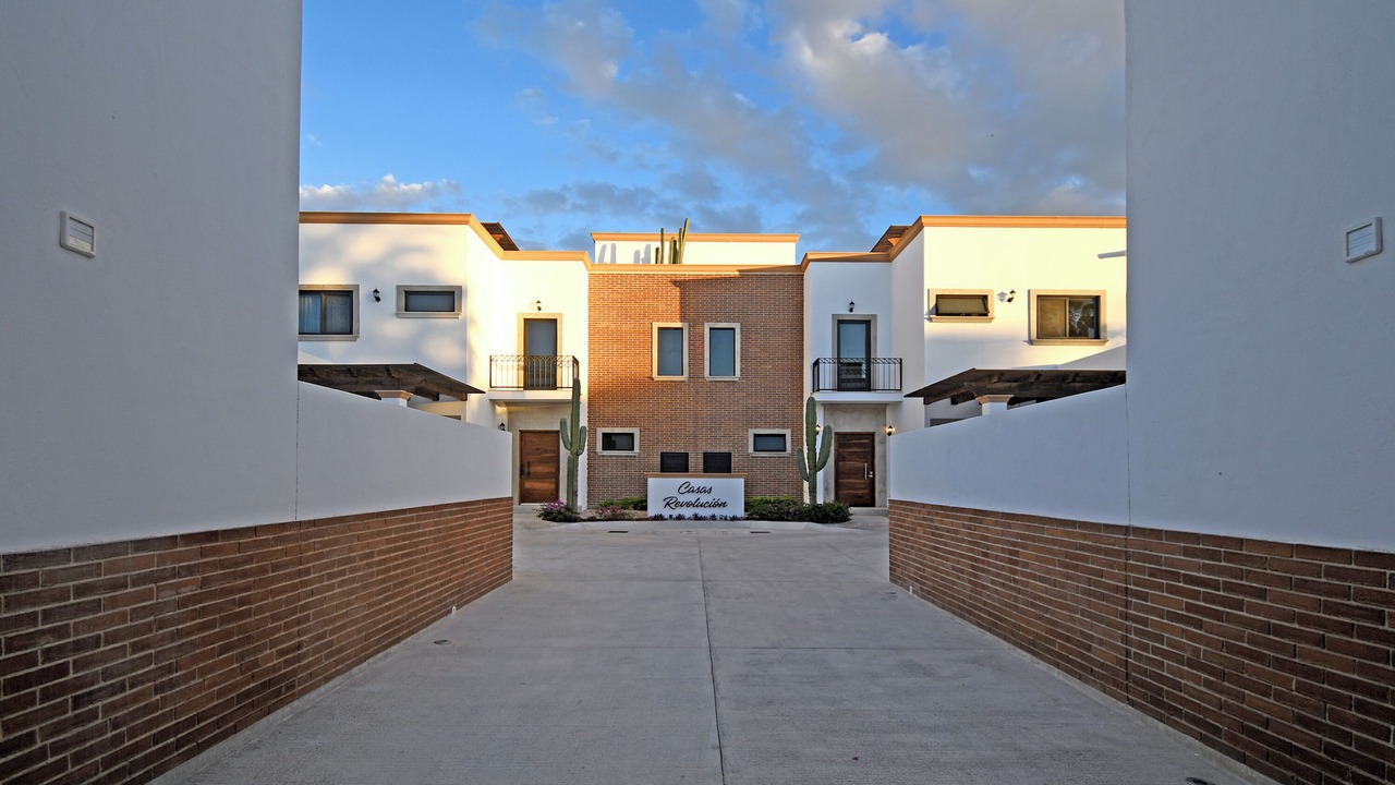 Photo of Others in Esterito