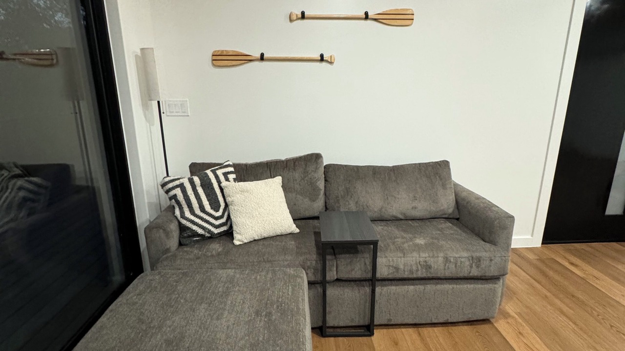 Photo of Livingroom in Cedar Creek