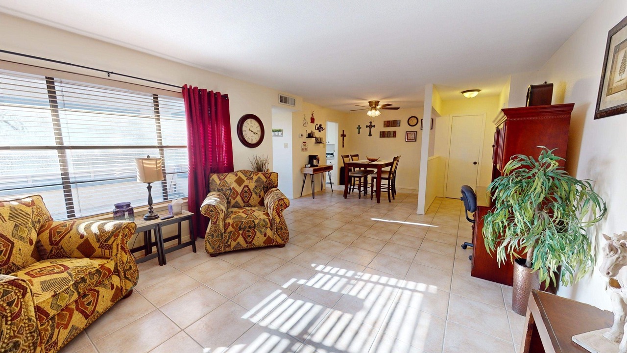 Photo of Livingroom in Midland