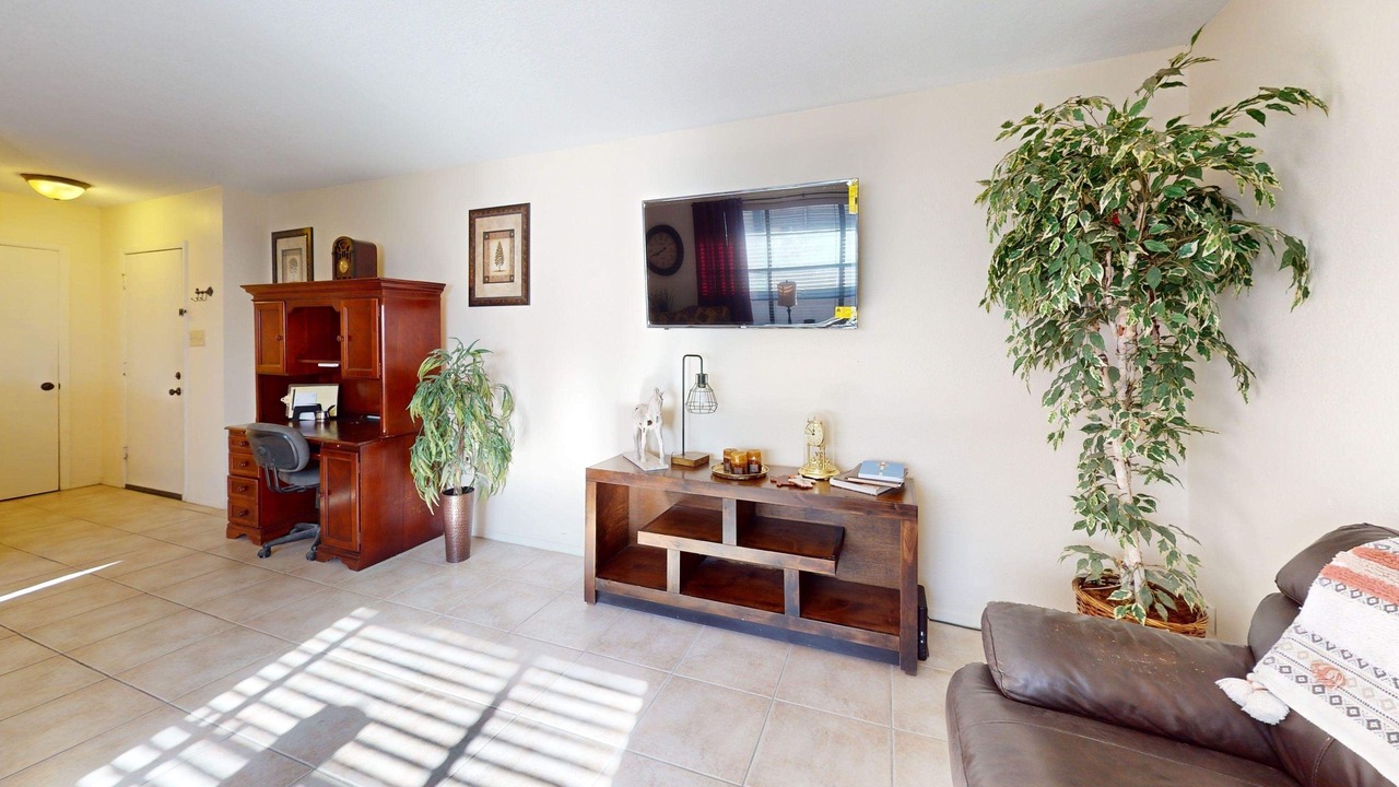Photo of Livingroom in Midland