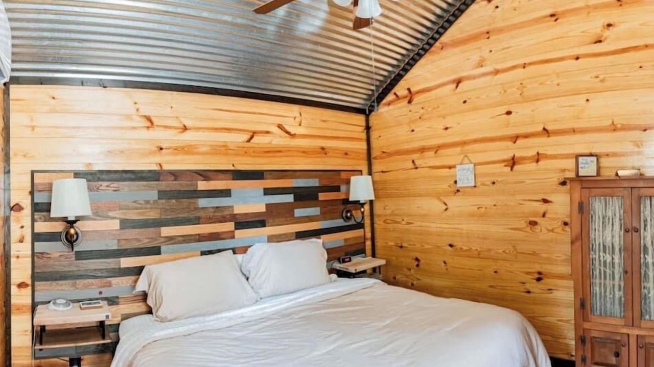 Photo of Bedroom in Granbury
