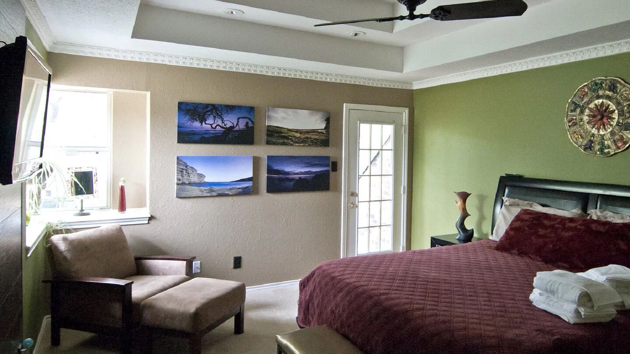 Photo of Bedroom in Southwest Arlington