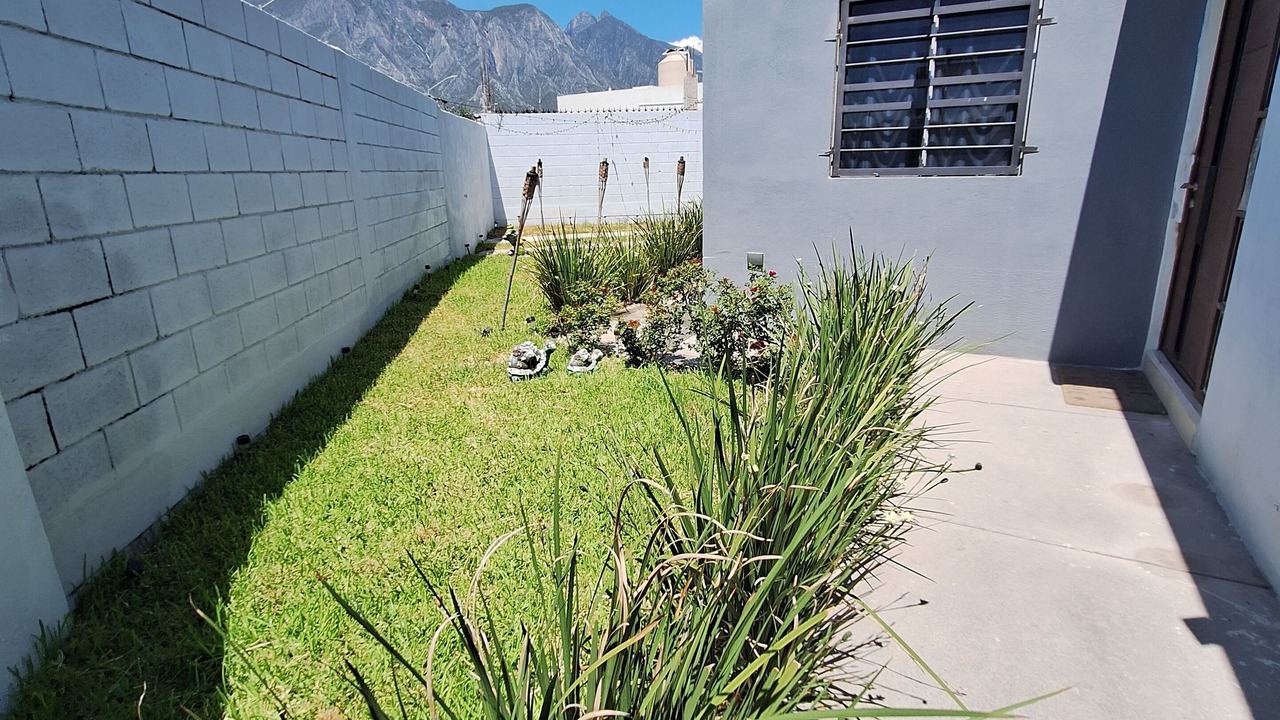 Photo of Outdoor in Garcia