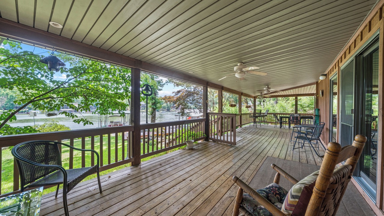 Photo of Patio Balcony in Piney