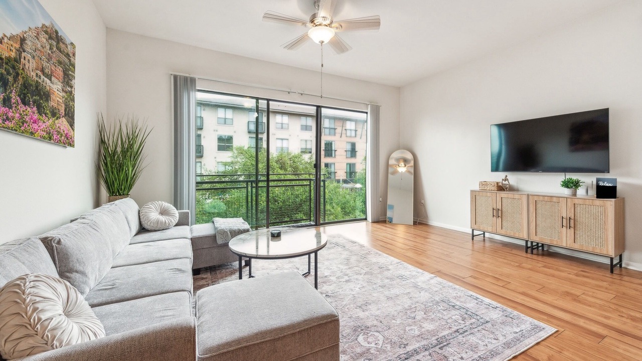 Photo of Livingroom in North Burnet
