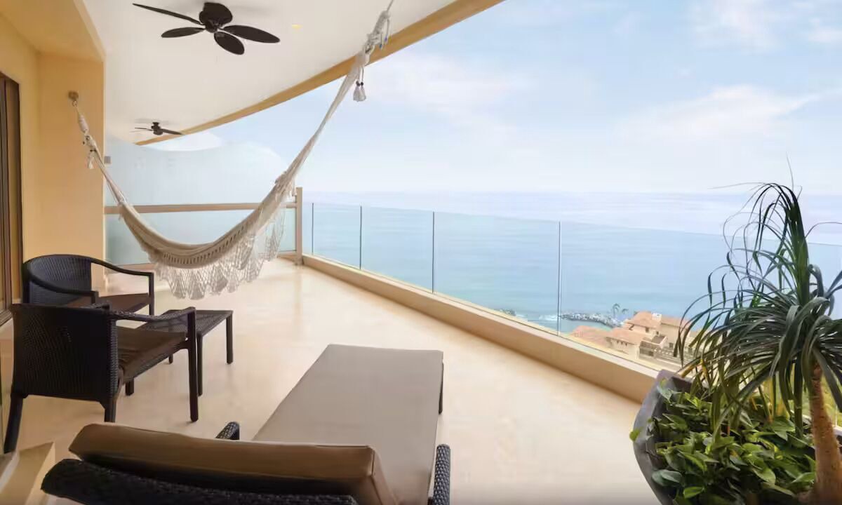 Photo of Patio Balcony in South Shore Hotel Area