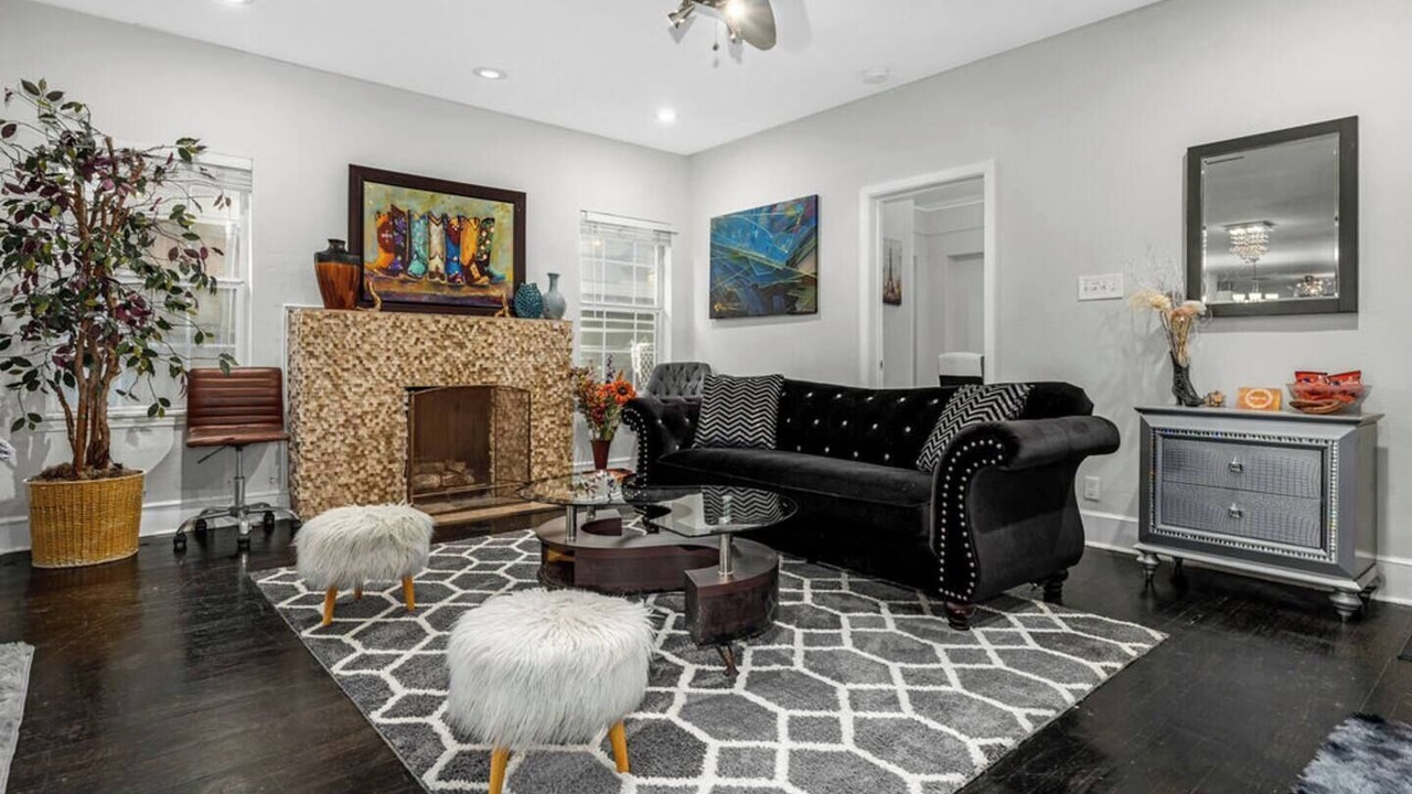 Photo of Livingroom in Oak Lawn