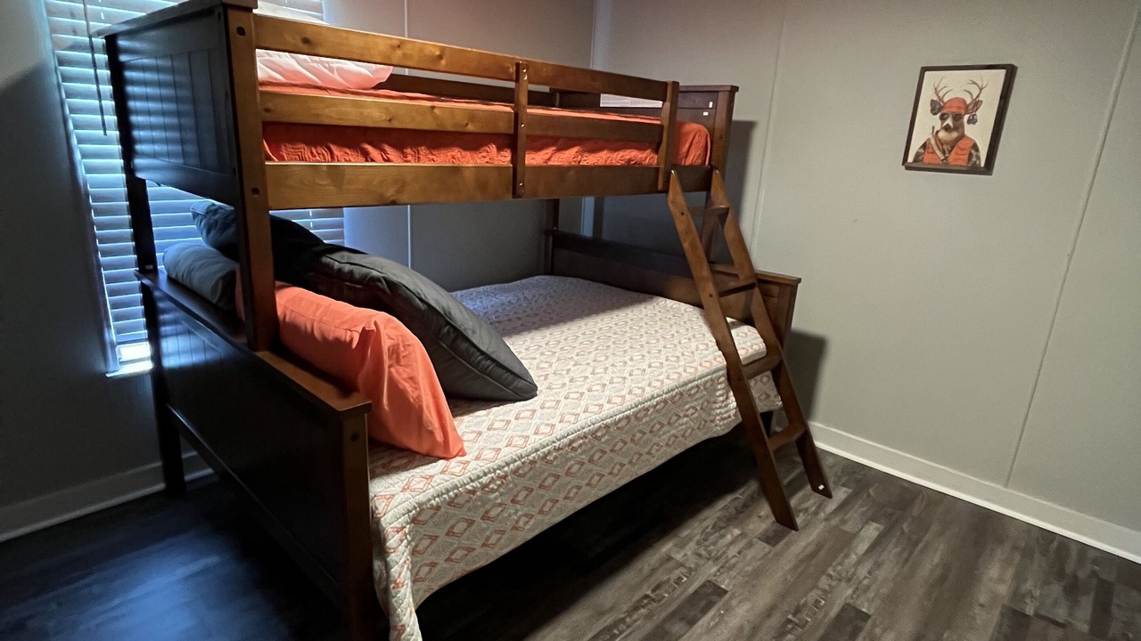 Photo of Bedroom in Brookeland