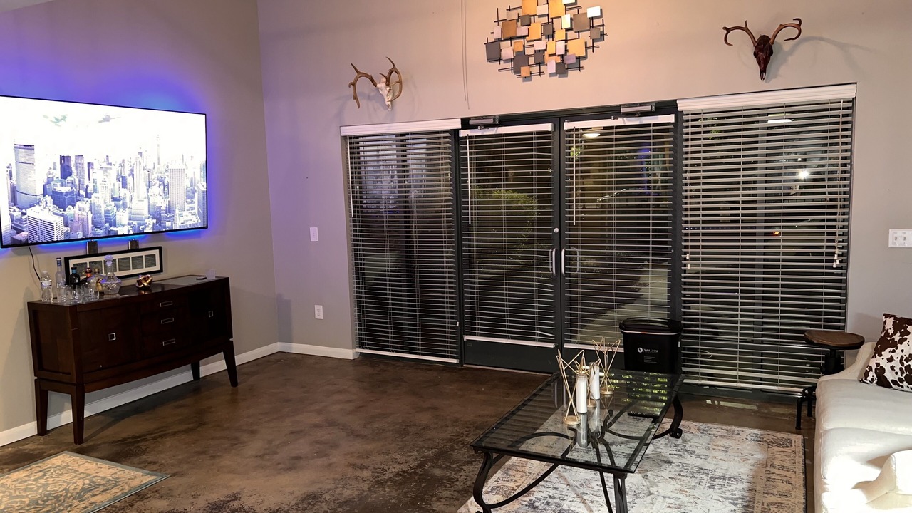 Photo of Livingroom in Las Colinas