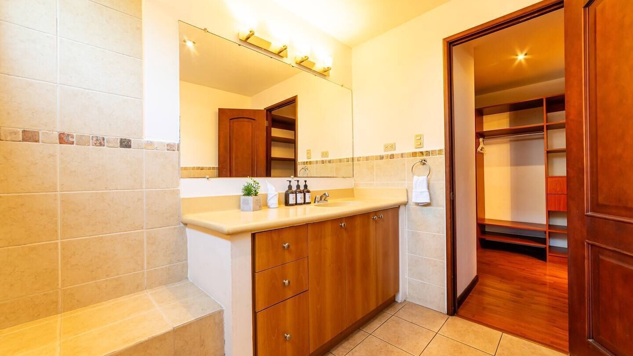Photo of Bathroom in Zona 14