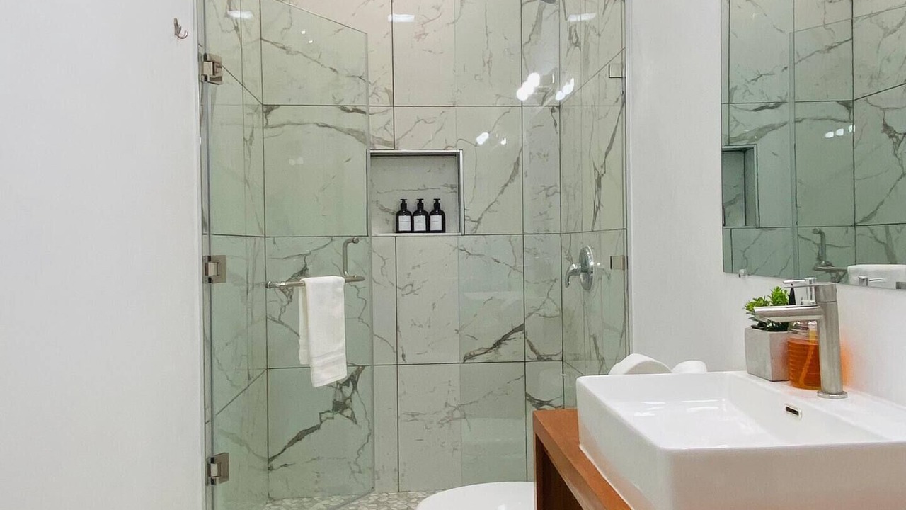 Photo of Bathroom in Flores