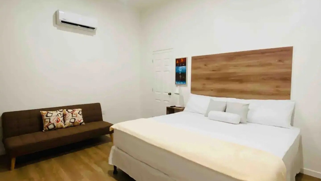 Photo of Bedroom in Flores