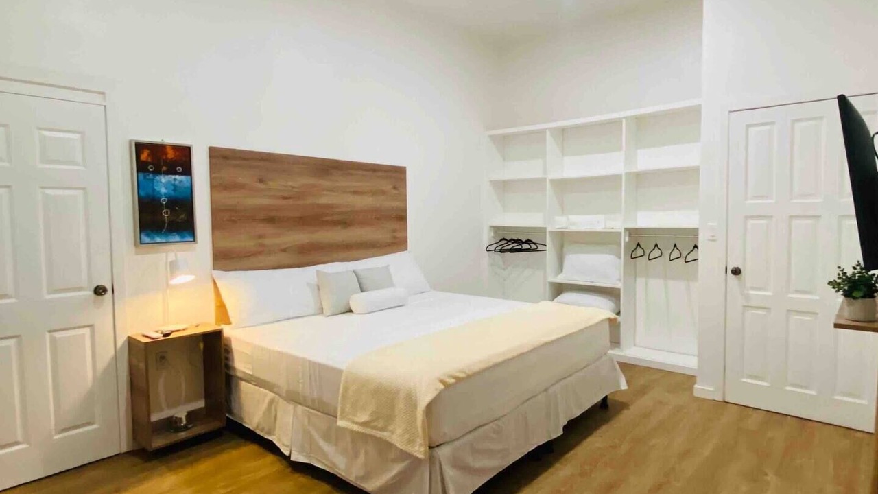 Photo of Bedroom in Flores