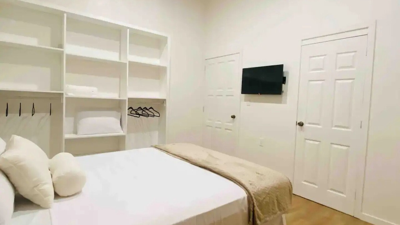 Photo of Bedroom in Flores
