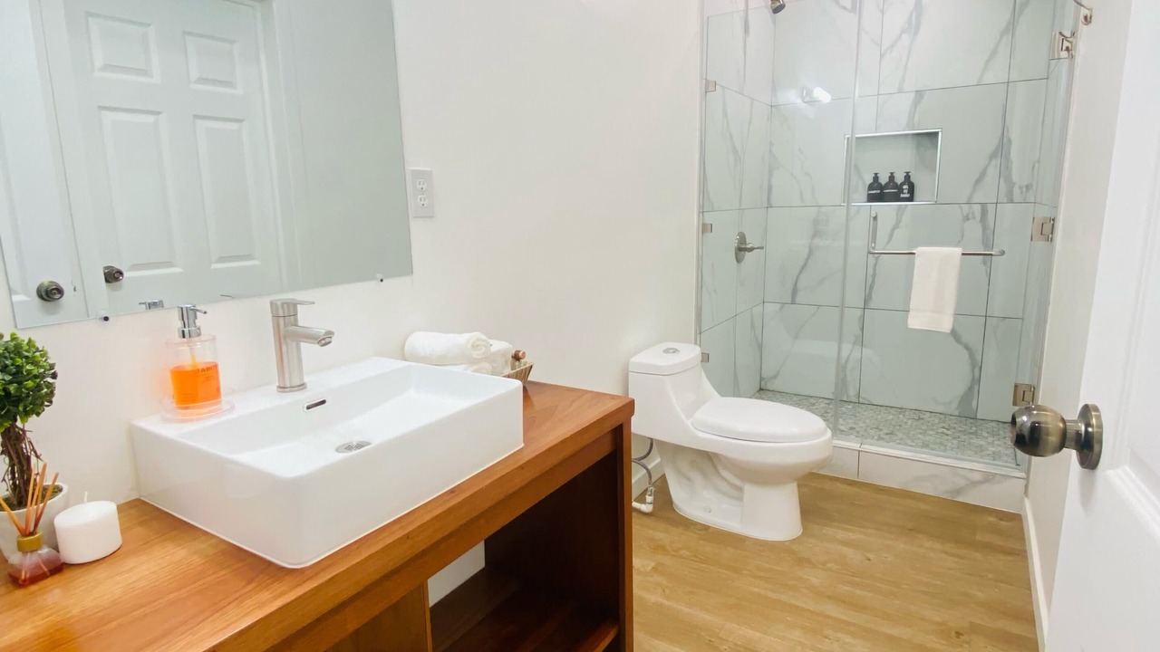 Photo of Bathroom in Flores