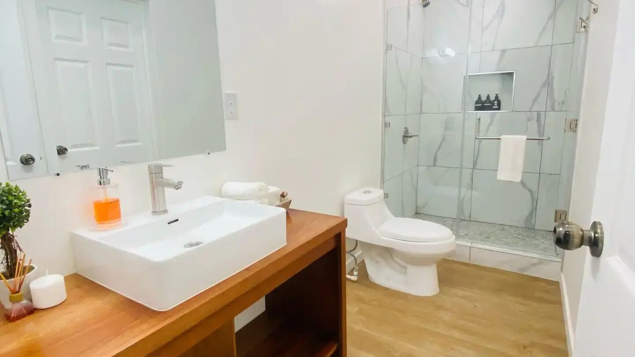 Photo of Bathroom in Flores