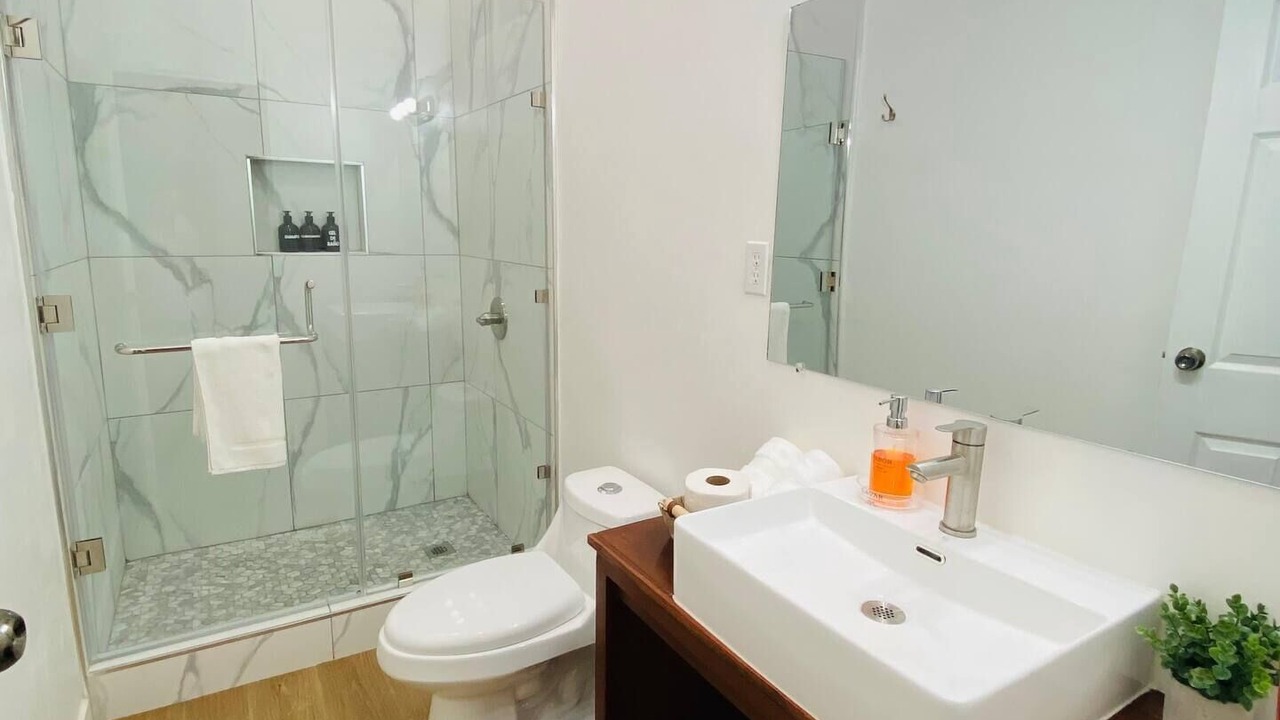 Photo of Bathroom in Flores