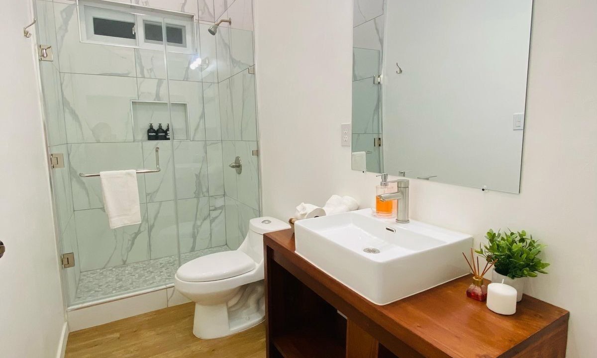Photo of Bathroom in Flores