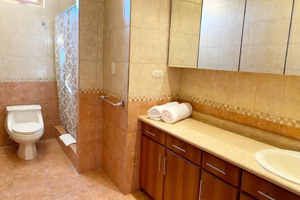 Photo of Bathroom in Zona 15