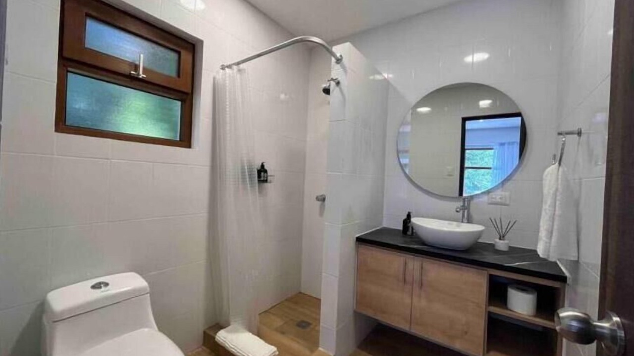 Photo of Bathroom in Zona 10