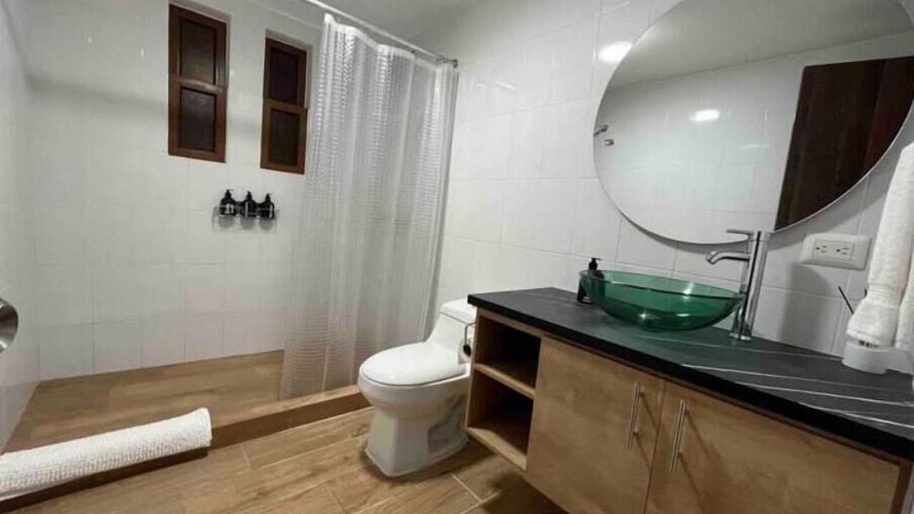 Photo of Bathroom in Zona 10