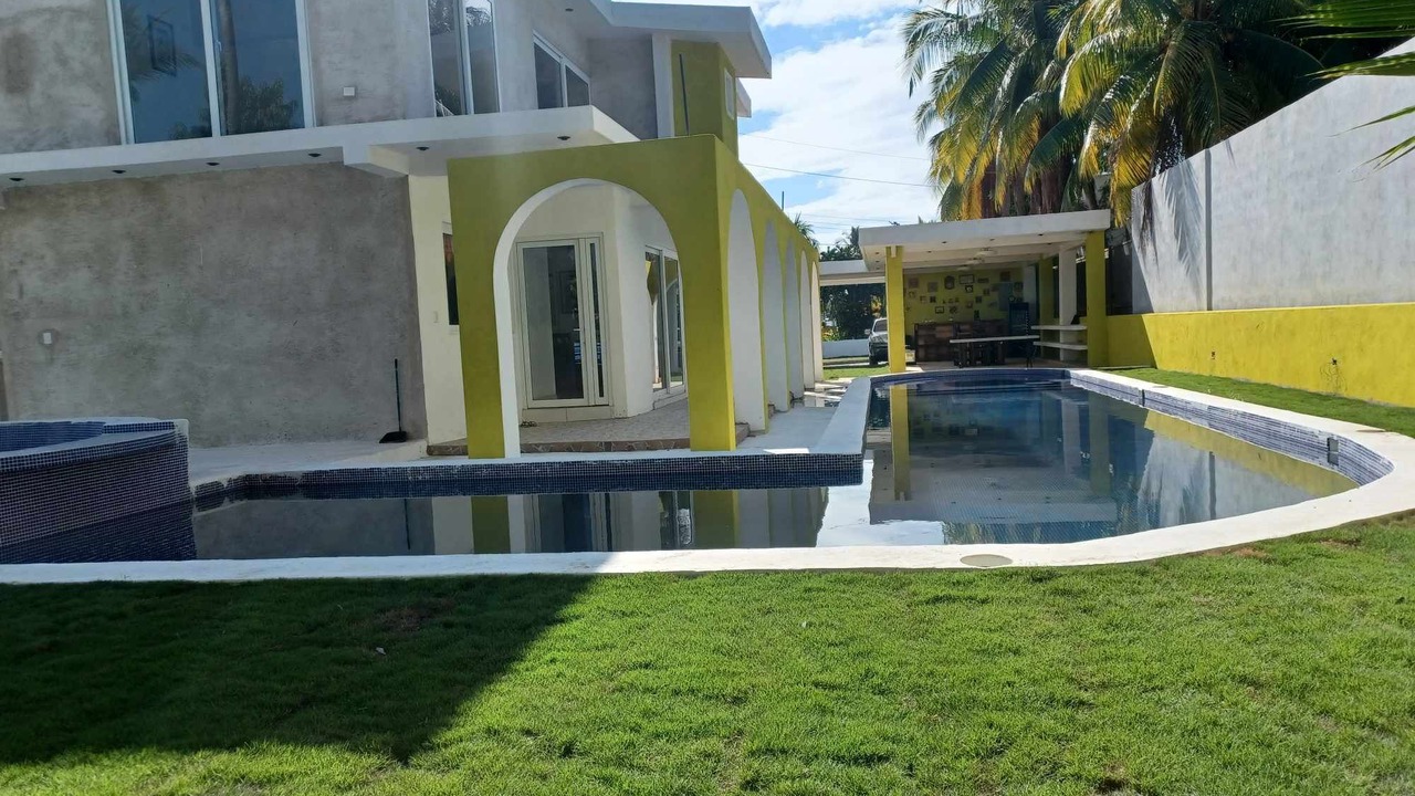 Photo of Outdoor in Puerto Quetzal