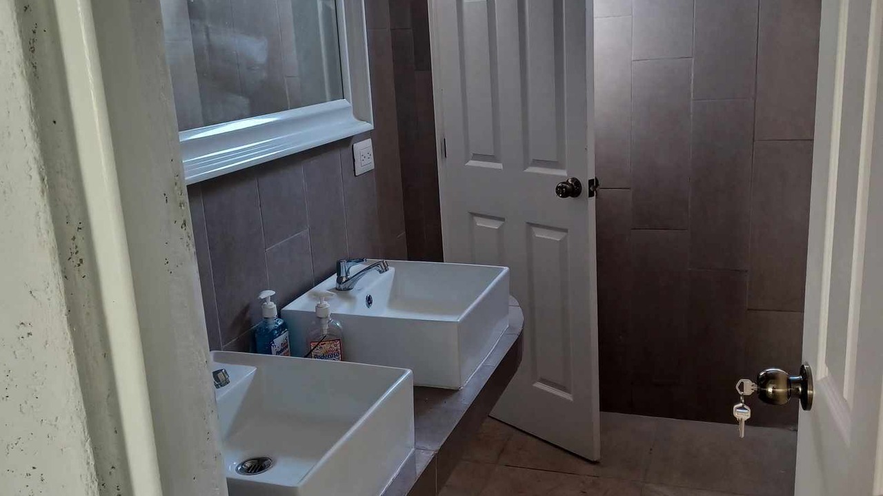 Photo of Bathroom in Puerto Quetzal