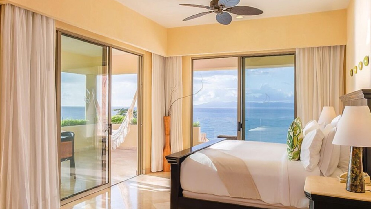 Photo of Bedroom in South Shore Hotel Area