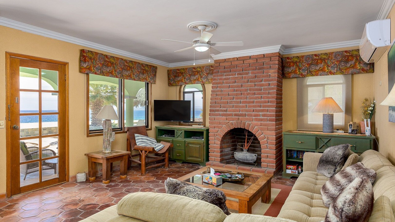 Photo of Livingroom in Los Barriles