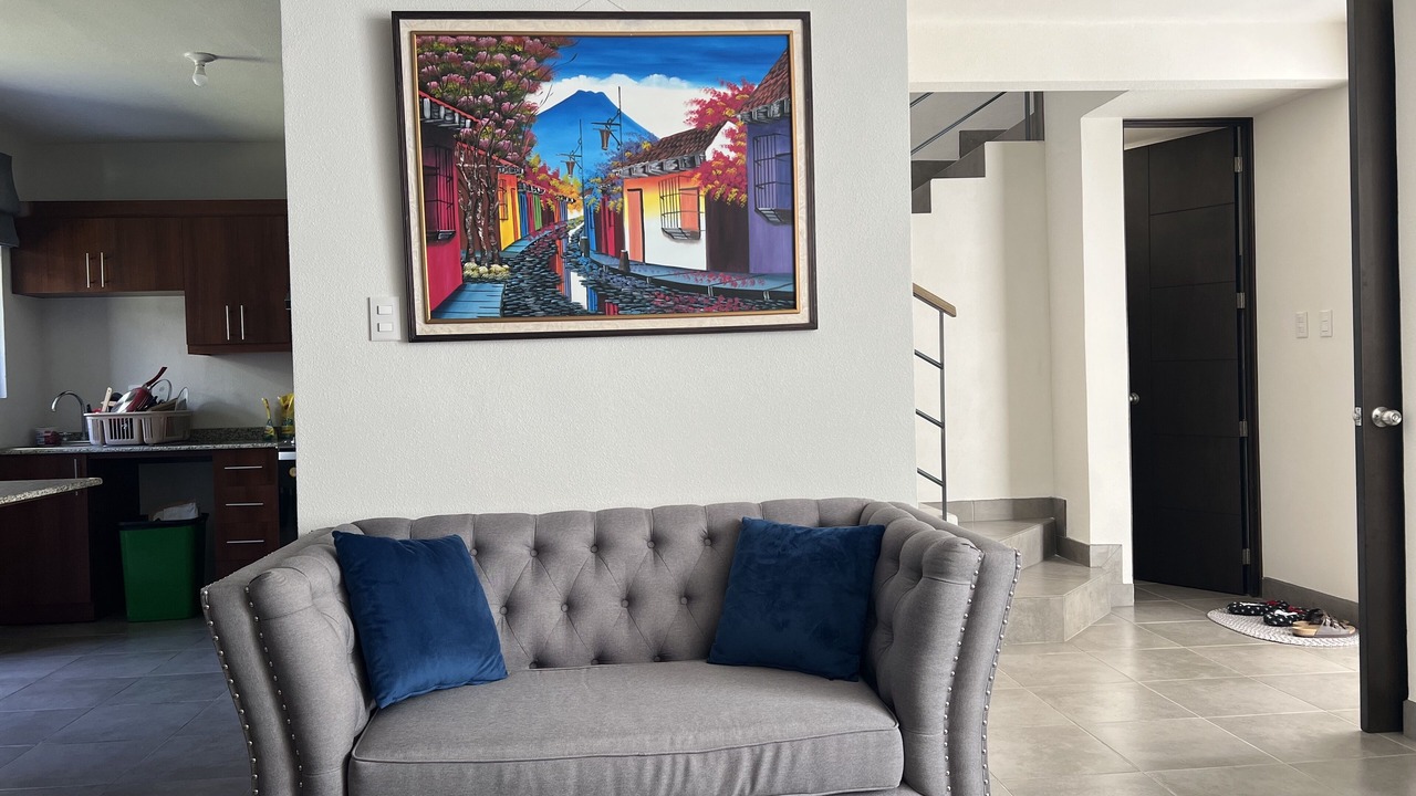 Photo of Livingroom in San Lucas Sacatepequez