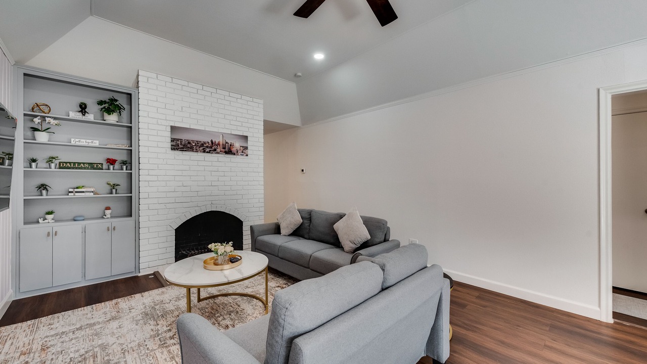 Photo of Livingroom in Park Central