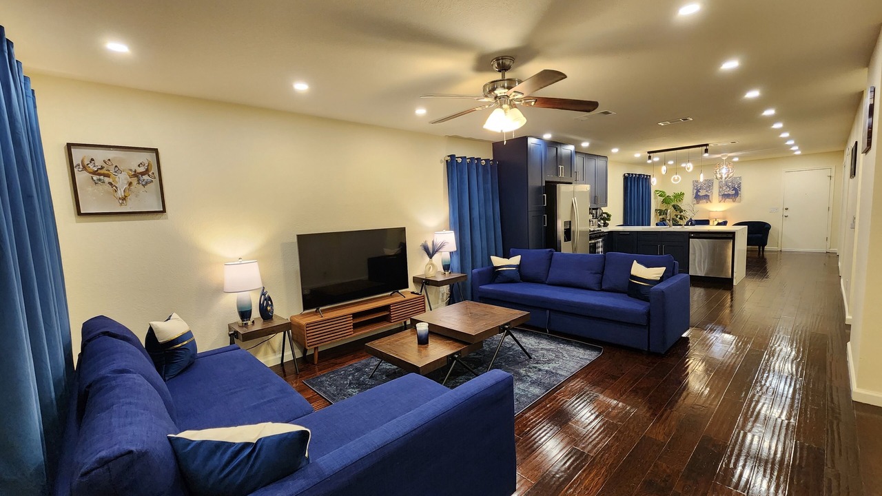 Photo of Livingroom in Blackshear-Prospect Hill