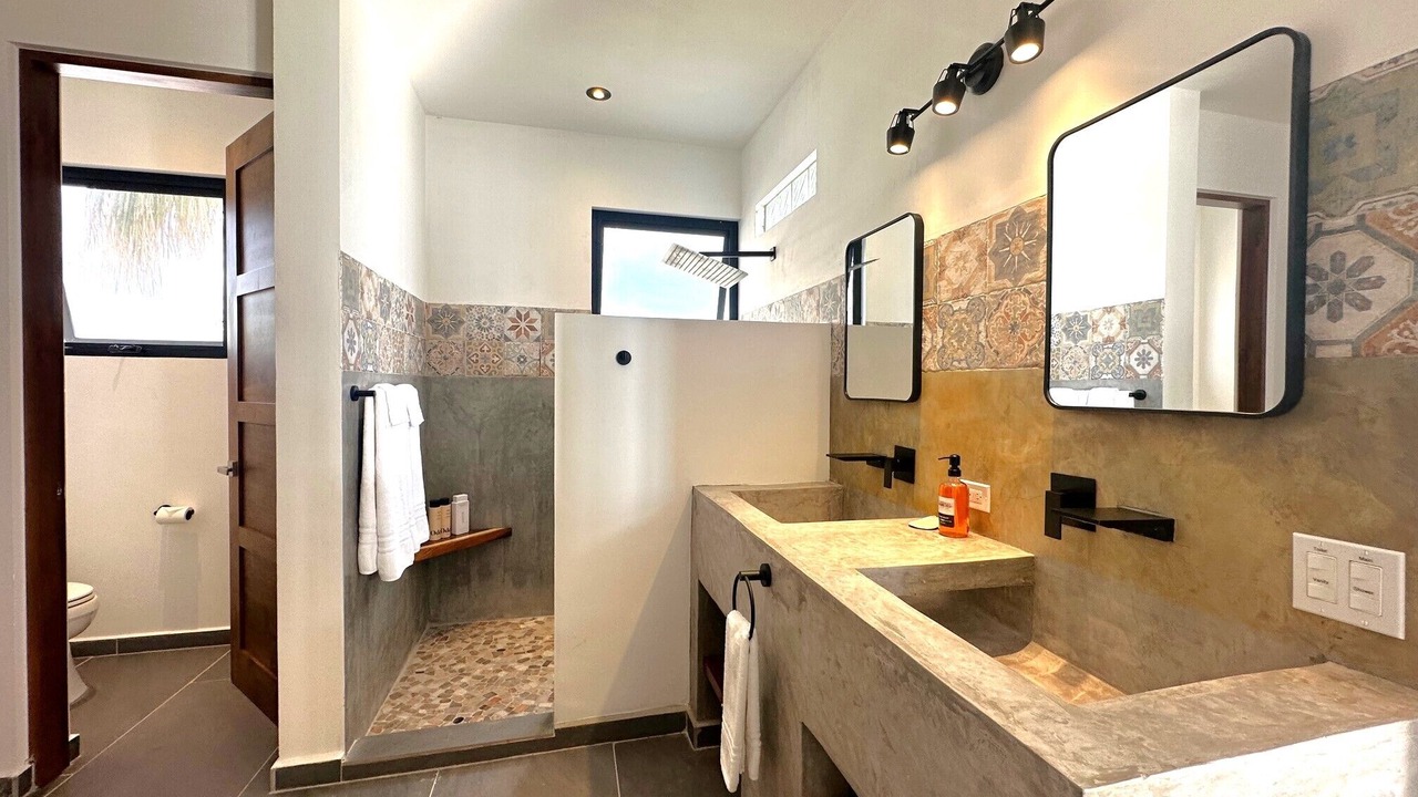 Photo of Bathroom in Elias Calles