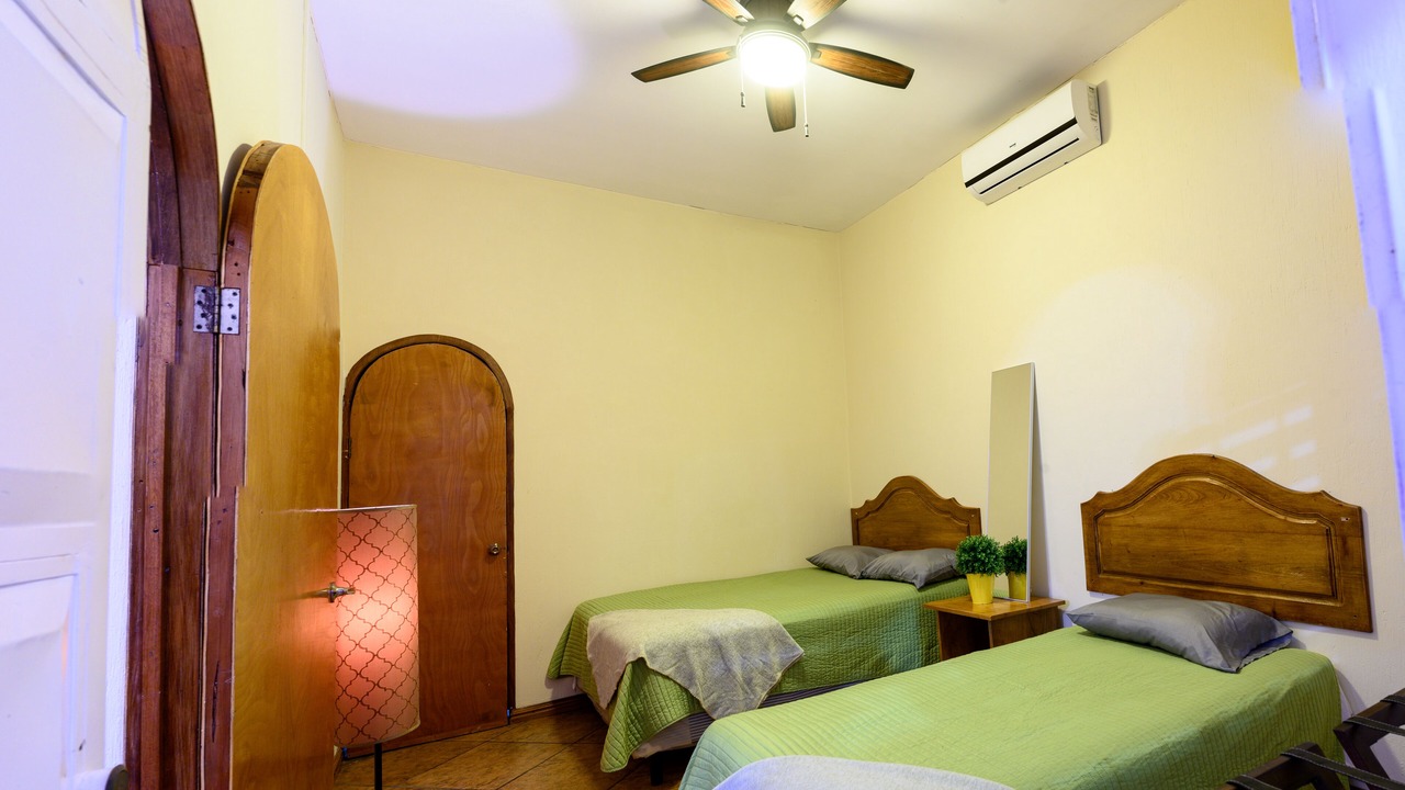 Photo of Bedroom in Flores