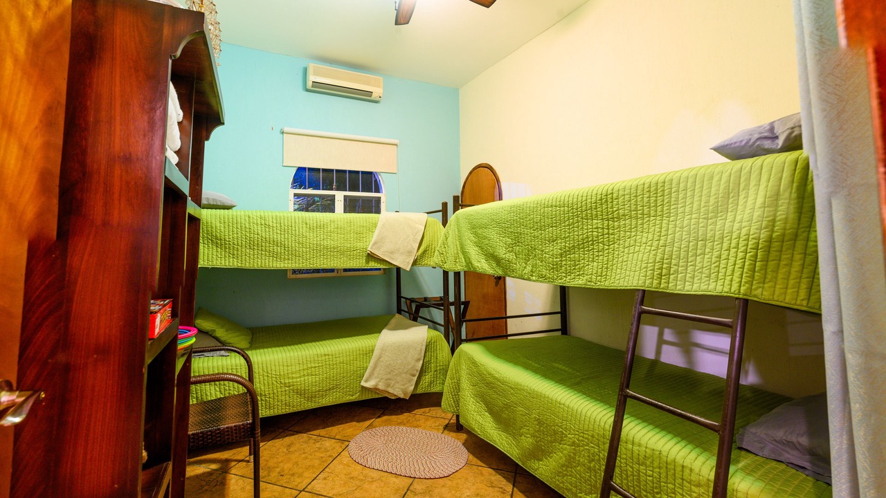 Photo of Bedroom in Flores