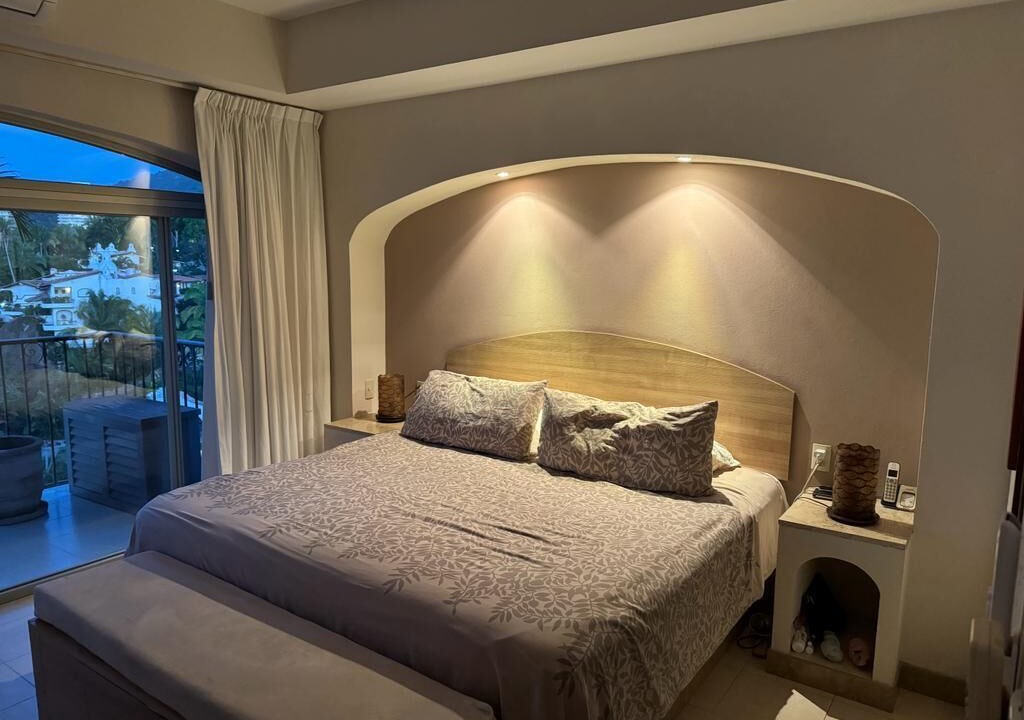 Photo of Bedroom in South Shore Hotel Area