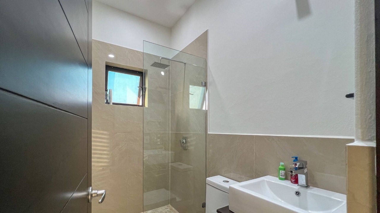 Photo of Bathroom in L